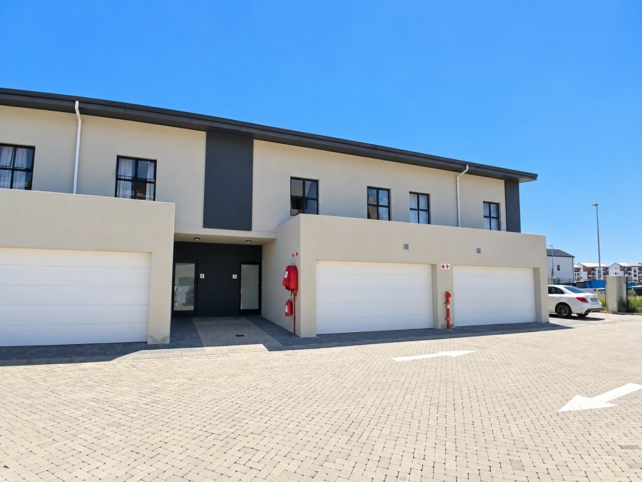 To Let 3 Bedroom Property for Rent in Sandown Western Cape